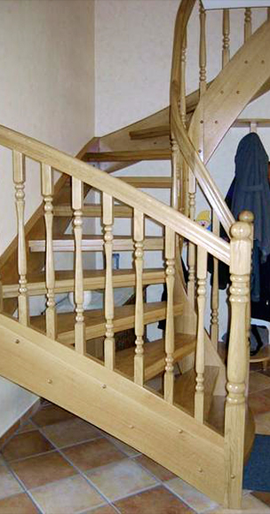 Ecktreppe aus Holz